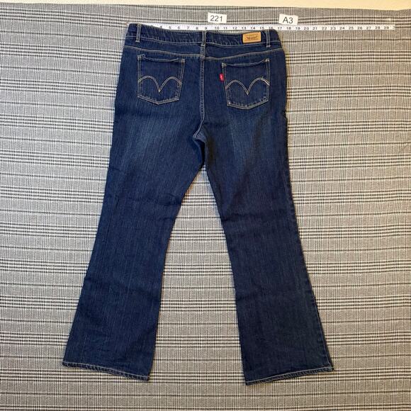 Levi's Women's Jeans Dark Blue Denim Plus Size 16.5 Stretch Bootcut - Picture 1 of 9